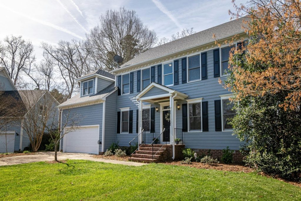 2 Story House-Easy Street Offers